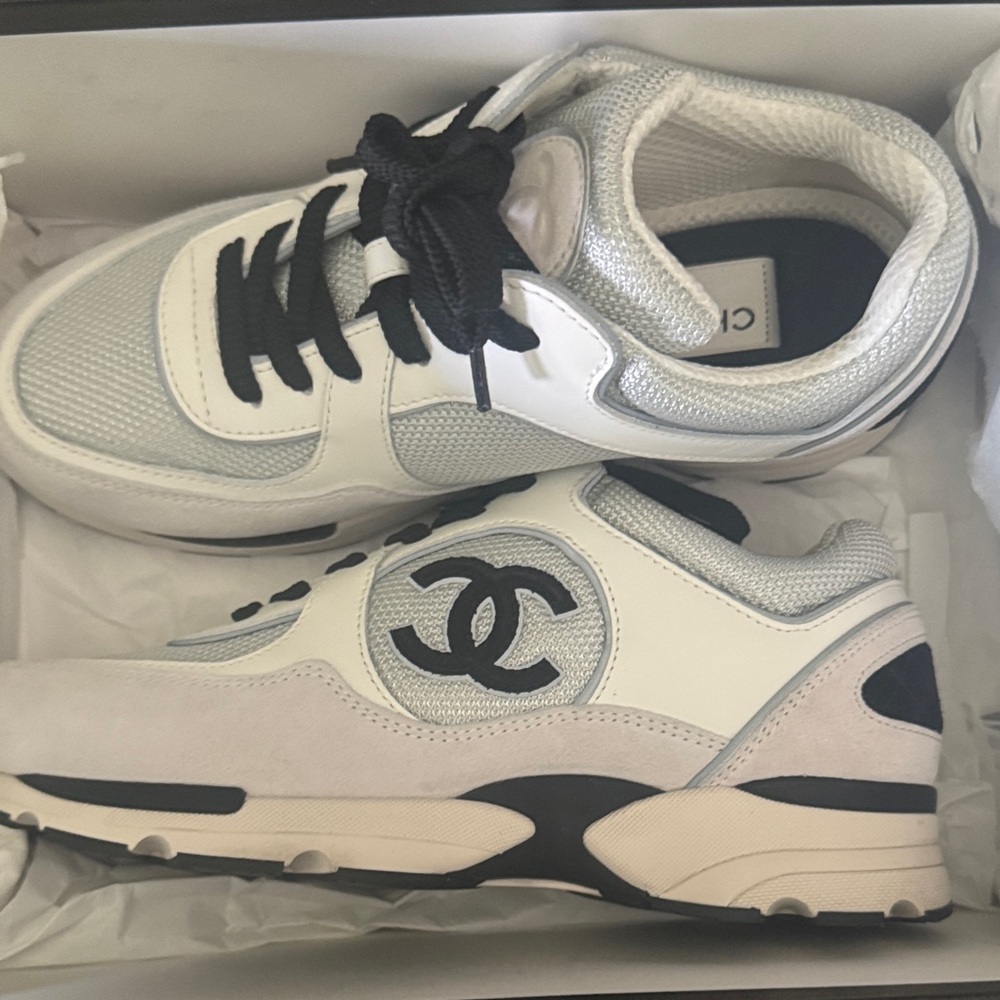 AUTHENTIC CHANEL S22 Sneakers - Picture 2 of 9